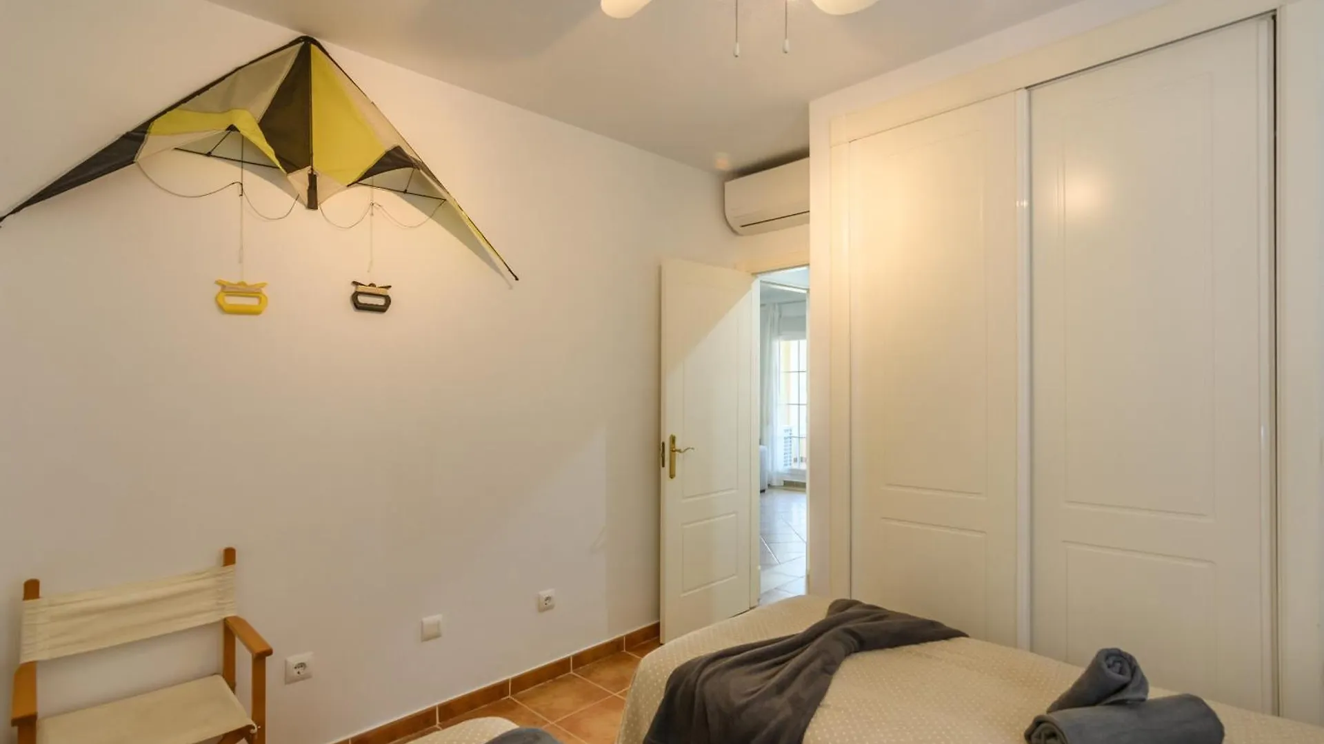 Los Cisnes By H - Playa De Los Haraganes Hlhc184P243 Isla Canela Apartment