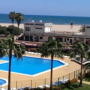 Precioso En Primera Línea De Playa Apartamento